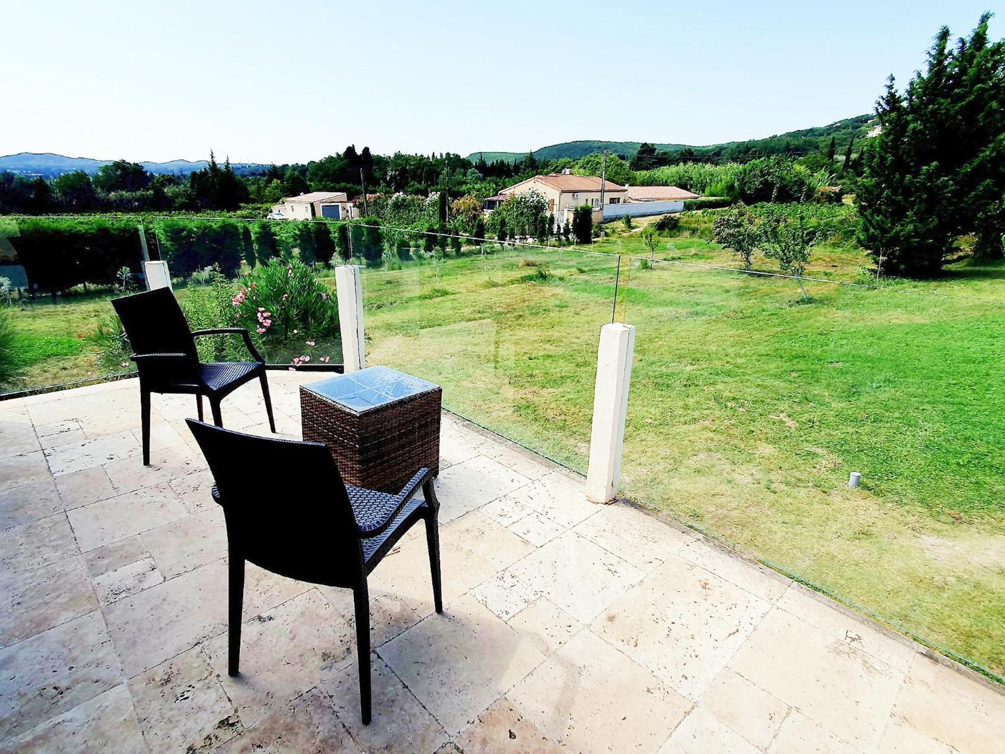 Chambre Cosy Avec Terrasse Sur La Colline Boisee, Parking Prive, Jardin, Calme, Climatisation, 10 Mn Pont Du Gard Num7 Рошфор-дю-Гар Екстериор снимка